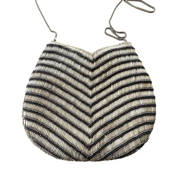 Vintage Hand-Beaded Chevron Evening Bag with chain strap, Art Deco style - Picture 8 of 10